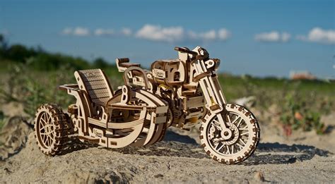 Motociklas „Scrambler“ su įvairiomis modifikacijomis