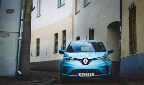 Infografika: Renault ir Dacia pardavimų augimas Lietuvoje 2019 metais pagal modelius