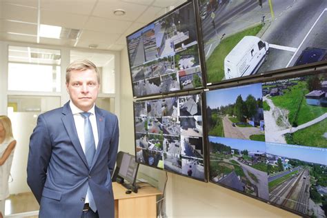 Teminė nuotrauka: gausybė stebėjimo kamerų mieste