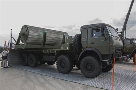Specializuota transporto priemonė negabaritiniam kroviniui gabenti