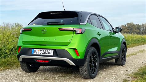 Teminis Opel Mokka automobilio interjero vaizdas
