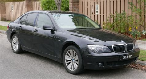 BMW E65 automobilio eksterjero nuotrauka (facelift)