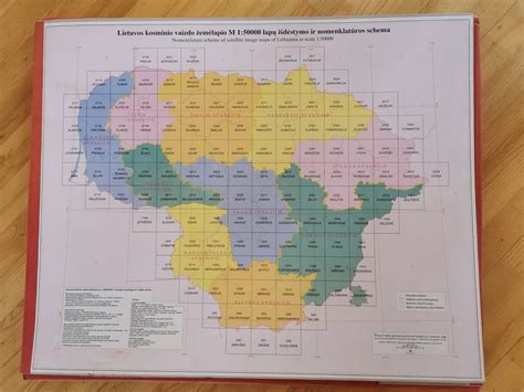 Infografika: skaidri žemėlapio schema apie nusidėvėjimo įtaką išmokoms