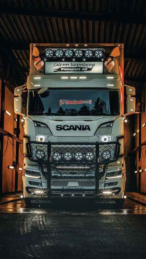 Scania V8 variklio pjūvis