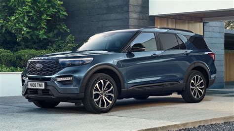 Ford Explorer Plug-in Hybrid išorės nuotrauka, rodanti visureigio dydį