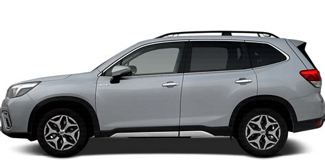 2018 Subaru Forester eksterjero nuotrauka, rodanti visureigio charakterį ir šeimos automobilio patogumą
