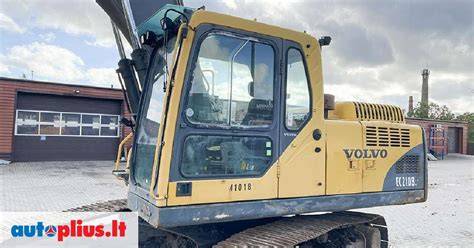 Volvo kelių tiesimo technikos nuotrauka