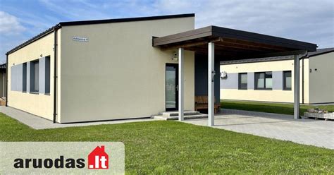 modernaus miškavežio darbas (fotografija)