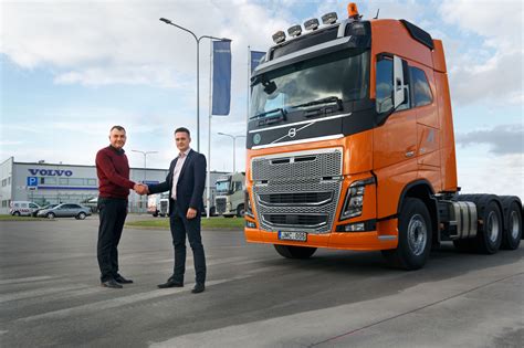 Nuotrauka: Volvo FH16 750 su I-Shift - galingiausias serijiniu būdu gaminamas vilkikas
