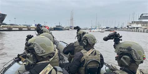 Teminis paveikslas, iliustruojantis terorizmo grėsmę jūrų navigacijoje