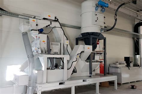 Techninė schema, iliustruojanti metalo drožlių pašalinimo metodus
