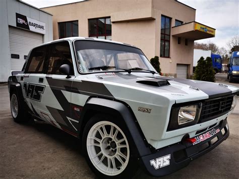 LADA VFTS sportinio automobilio nuotrauka