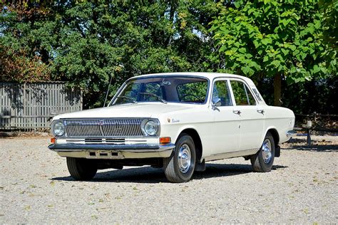 GAZ 24 Volga automobilio nuotrauka