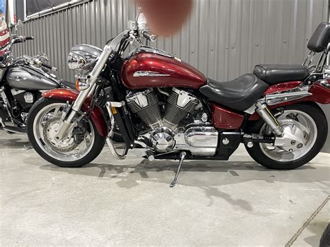 Thematic photo of a Honda VTX motorcycle, focusing on its shaft drive/rear differential area