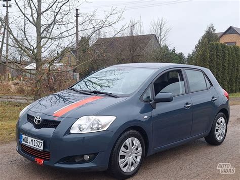 „Toyota Auris“ hečbekas mieste