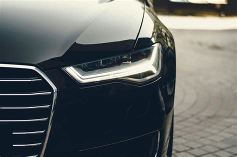 Grafikas: Lietimasis šviesų aukščio reguliavimas ir daviklių vietos BMW E90