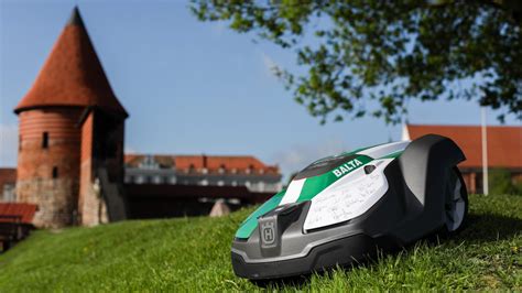Robotų vejapjovių technologijų palyginimas (RTK, kameros, LiDAR)