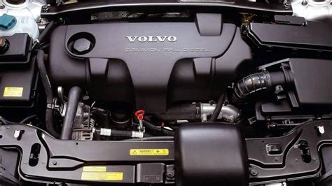 Schema, iliustruojanti pagrindinius Volvo V70/V60 dyzelinių variklių komponentus