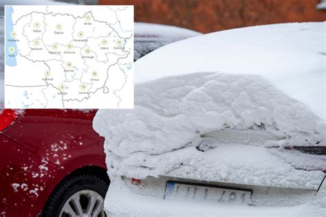 Automobilis važiuojantis per sniegą