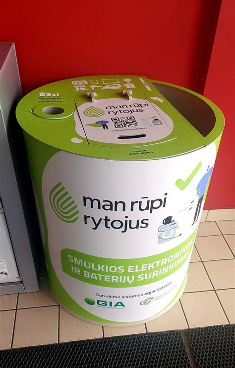 Nuotrauka: Specialios konteineriai baterijų ir elektronikos atliekoms