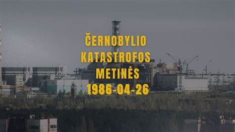 Černobylio katastrofos likvidatoriai su plakatu 