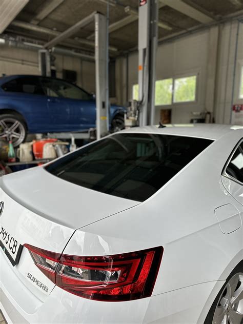 Tematinė nuotrauka: aukštos kokybės automobilių detalingo rezultatas