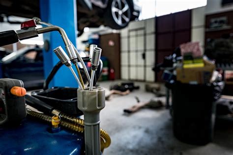 Automobilių remonto įmonės „AUTOFORTAS“ įranga ir serviso zonos nuotrauka