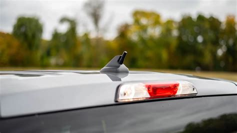 Patarimų sąrašas apie automobilio antenos priežiūrą ir patikrinimą.