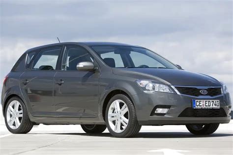 Kia Ceed pirmosios kartos modelio nuotrauka