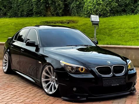 Šviesų keitimo schemos iliustracija BMW E60 galiniams žibintams