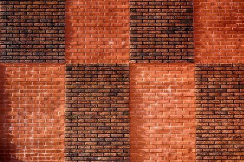 Pavyzdys: klinkerinės plytelės, demonstruojančios atsparumą drėgmei ir šalčiui