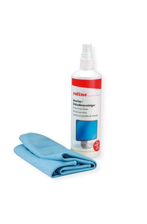 Vaizdas: automobilio žibintas, poliruojamas su mikropluošto šluoste ir polirolio priemone.