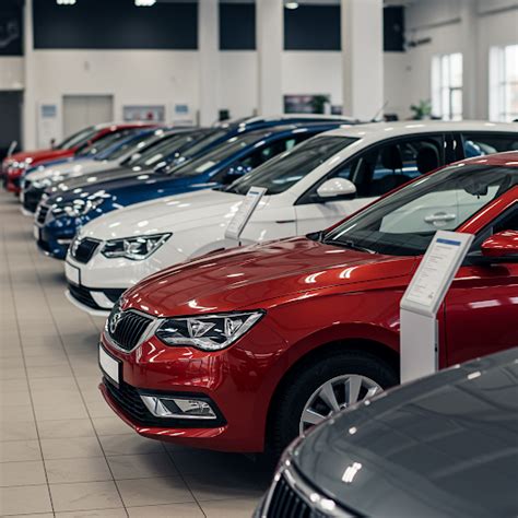 Tematinė nuotrauka: Naujų automobilių salonas Lietuvoje