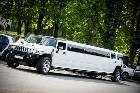 Balto Hummer H2 limuzino nuoma vestuvėms