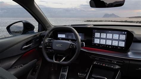 Audi A4 B6 interjeras su vairu ir prietaisų skydeliu