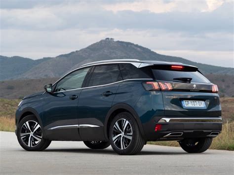 Peugeot 3008 krosoverio nuotrauka
