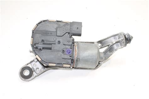 Schematinis automobilio priekinio stiklo valytuvų mechanizmo pavaizdavimas