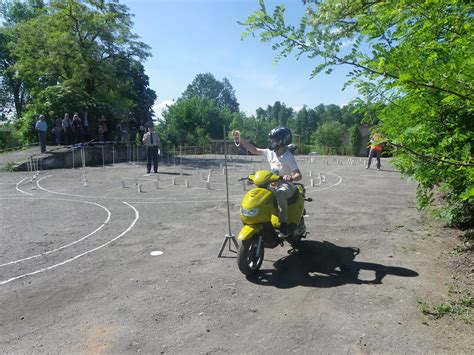 Motociklų vairuotojų mokymai aikštelėje