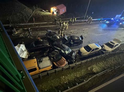 Masinės avarijos vaizdas greitkelyje S19 Lenkijoje