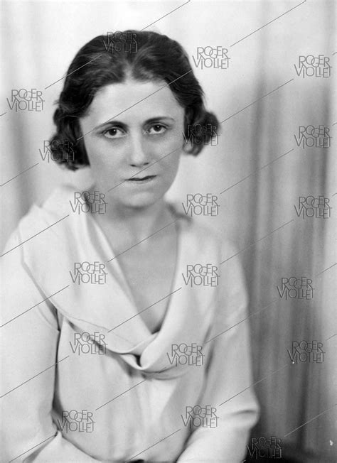Olga Khokhlova portretas