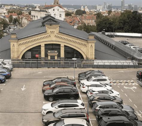 Halės turgus iš viršaus: parkavimo aikštelė ant stogo