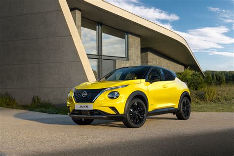 Nissan Juke interjeras su centrine konsole
