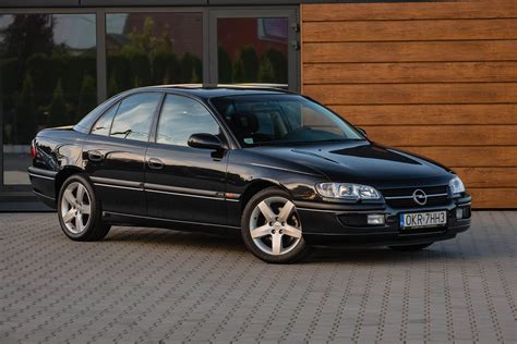 „Opel Omega“ salono interjero nuotrauka