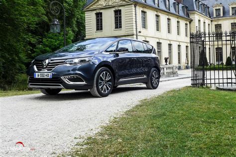 Teminis nuotrauka, vaizduojanti Renault Espace saloną su transformuojamomis sėdynėmis