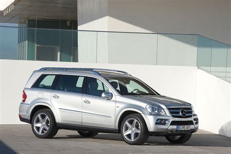 Mercedes-Benz GL X164 važiuojantis bekele