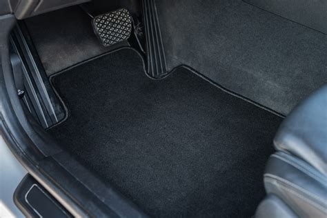 Stilingi tekstiliniai automobilio kilimėliai salone