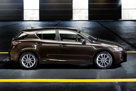 Lexus CT 200h bendras vaizdas, išorės dizainas