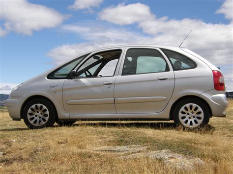 Citroën Xsara Picasso interjero nuotrauka, akcentuojanti erdvumą