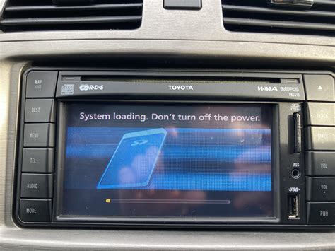 Infografika su laiko intervalais tepalo keitimui Toyota Avensis.