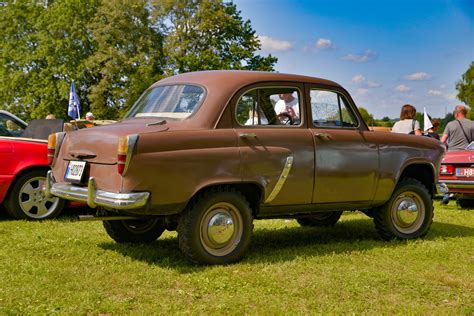 Senovinių Opel automobilių gamybos linijos archyvinė nuotrauka